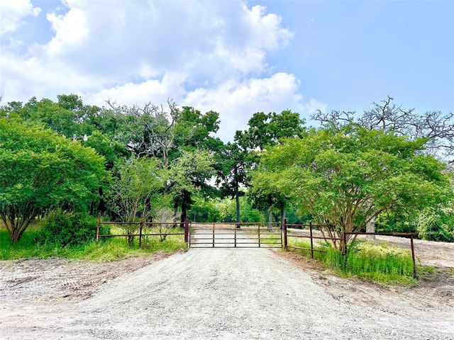 4902 Scenic View Dr, Anderson, TX 77830