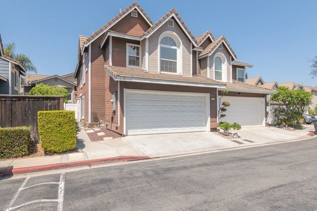 15876 Deer Trail Dr, Chino Hills, CA 91709