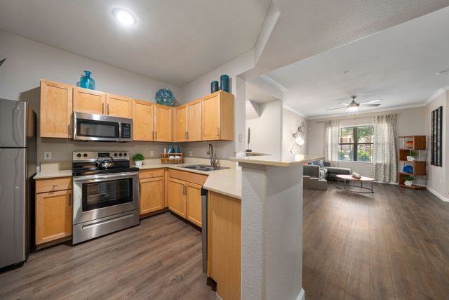 7100 W  Grandview Rd #2052, Peoria, AZ 85382