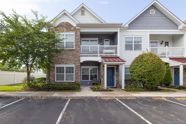 54 Barley Lane #54L, Patchogue, NY 11772