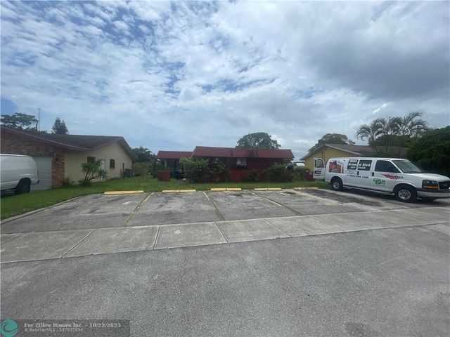 2760 NW 26th St, Fort Lauderdale, FL 33311