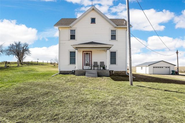 669 Taylor Ave, Lowden, IA 52255
