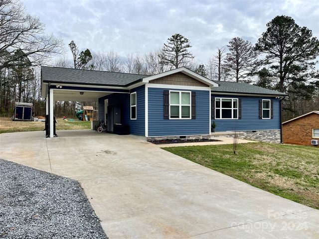 317 Maryland Dr, Forest City, NC 28043