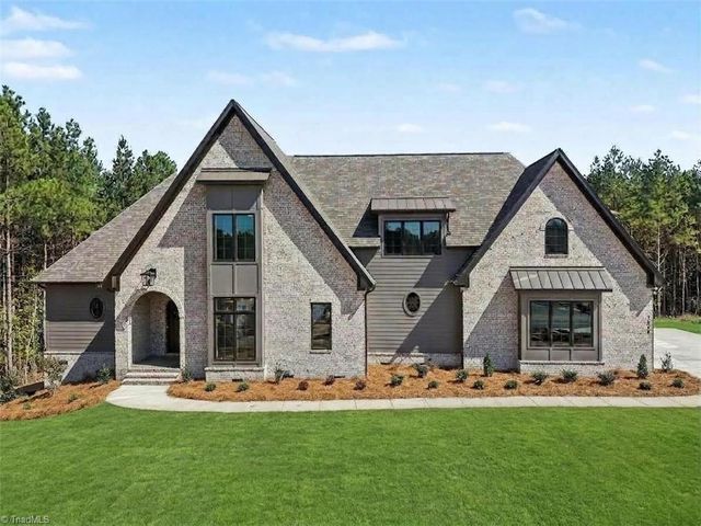 7685 Manderley Dr, Oak Ridge, NC 27310