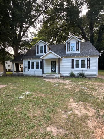 721 S  Maple St, Covington, TN 38019