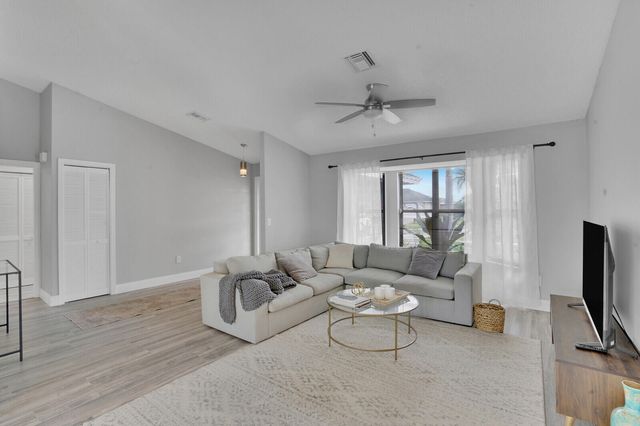 13834 Geranium Pl, Wellington, FL 33414