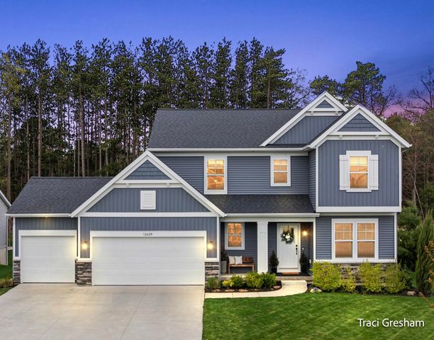 12639 Riverton Rd, Grand Haven, MI 49417