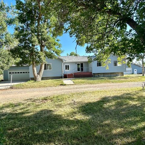 644 Road 8, Thermopolis, WY 82443
