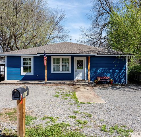 624 S  3rd Ave, Durant, OK 74701