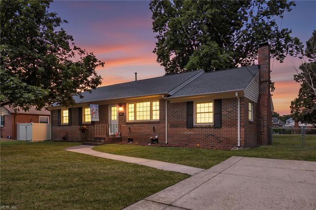 3716 Linnet Ln, Portsmouth, VA 23703