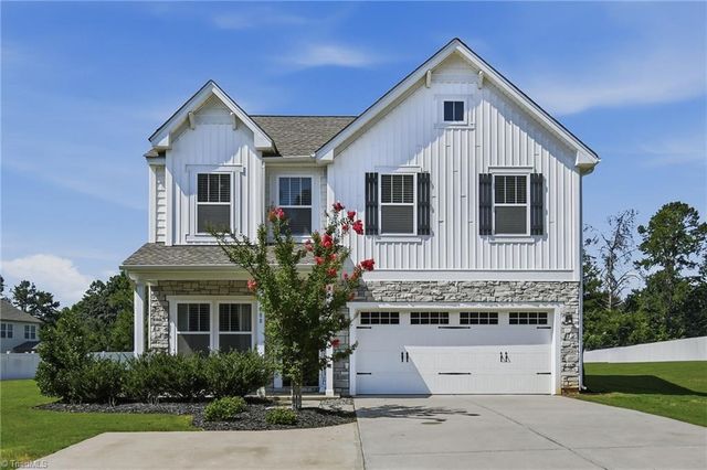 5888 Styers Ferry Rd, Clemmons, NC 27012