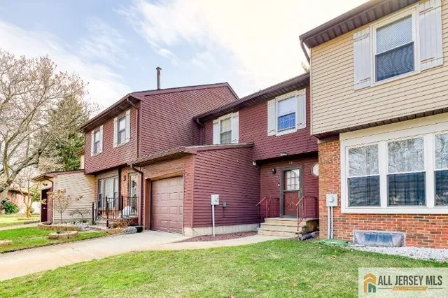 16 Pendleton Pl, Old Bridge, NJ 08857