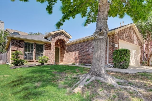 6721 Friendsway Dr, Fort Worth, TX 76137