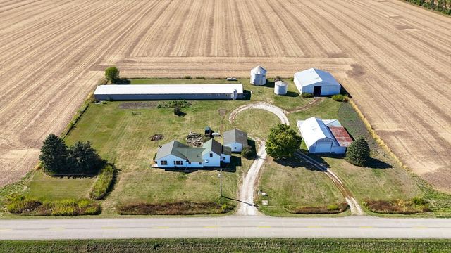 139 N  1500e Rd, Paxton, IL 60957