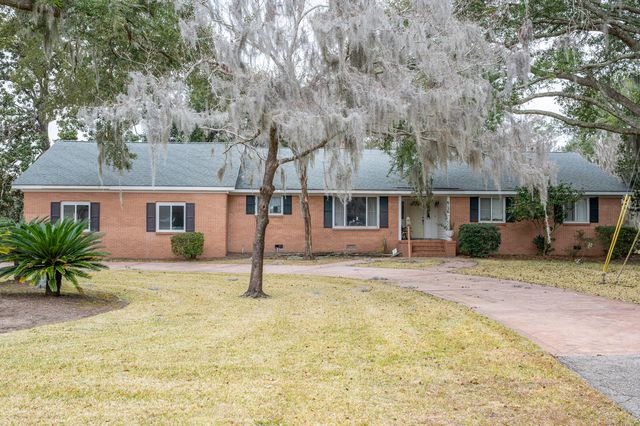 6126 Vaux Rd, Beaufort, SC 29906