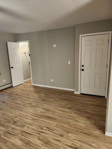 5759 N  Elston Ave, Chicago, IL 60646