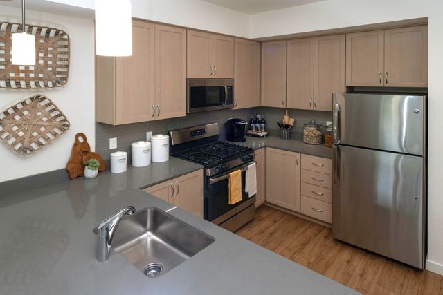 747 E  32nd Ave #309, Eugene, OR 97405