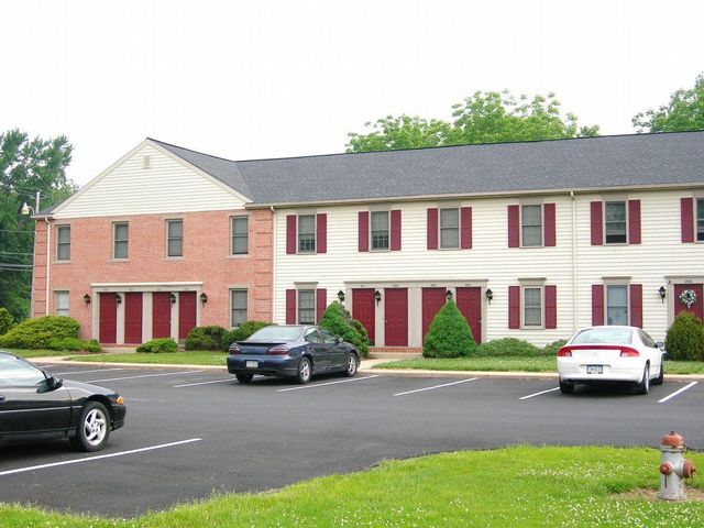 661 Brunnerville Rd, Lititz, PA 17543