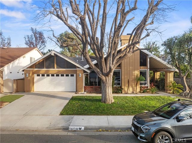 23716 Rotunda Rd, Santa Clarita, CA 91355