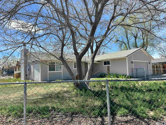 395 Willow Way, Fernley, NV 89408