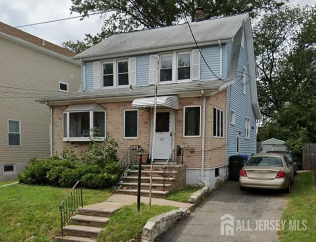 137 Cooper Ave, Iselin, NJ 08830