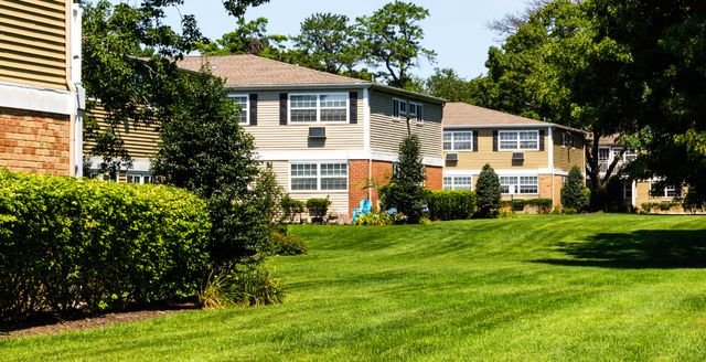 500 Peconic St #2105A, Ronkonkoma, NY 11779