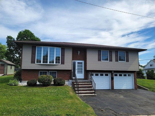 501 Squires Ave, Endicott, NY 13760