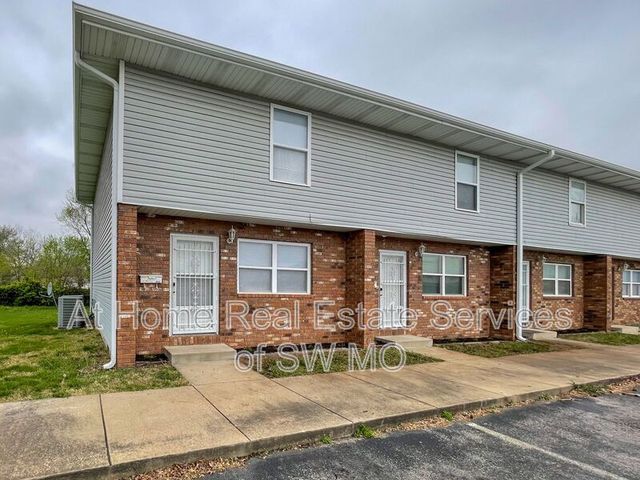 645 N  Main Ave, Republic, MO 65738