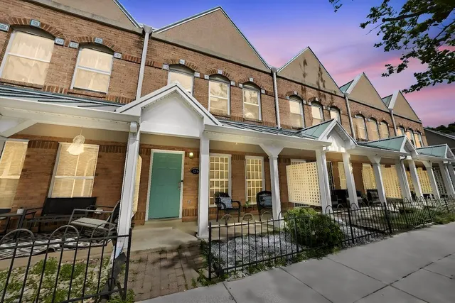 616 Parkside Pl NE, Washington, DC 20019