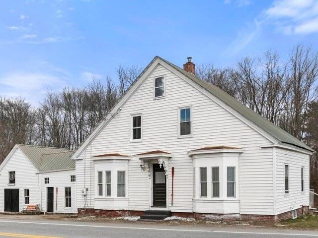 54 Water St, Epping, NH 03042