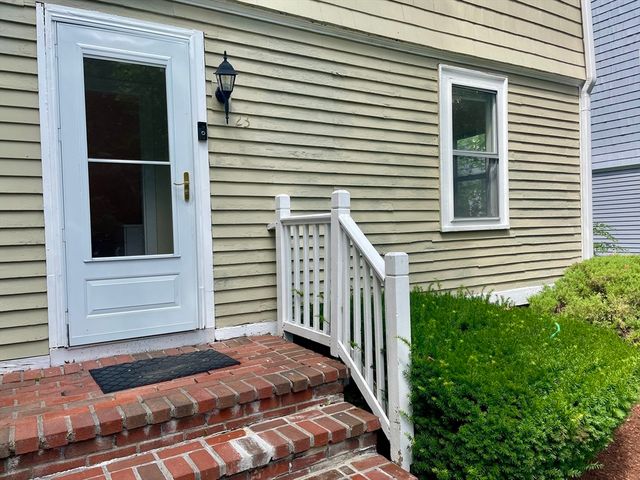 23 Lexington St #23, Weston, MA 02493