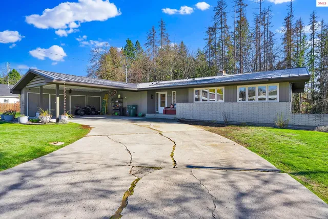 6618 Clara St, Bonners Ferry, ID 83805