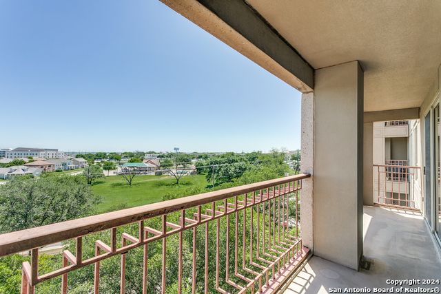 1 TOWERS PARK LN UNIT 508, San Antonio, TX 78209