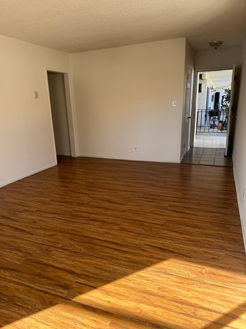 428 E  Cypress Ave #H, Burbank, CA 91501
