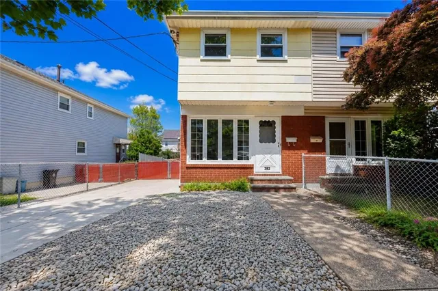 382 Hanover Ave, Staten Island, NY 10304