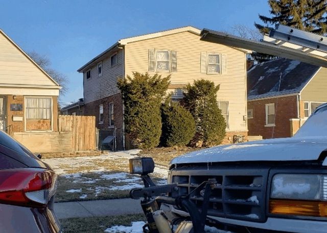 1595 Kenilworth Dr, Calumet City, IL 60409