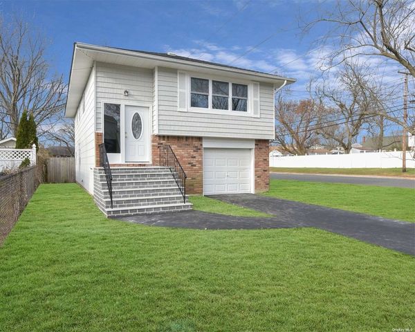6A Winfield Avenue, Brentwood, NY 11717