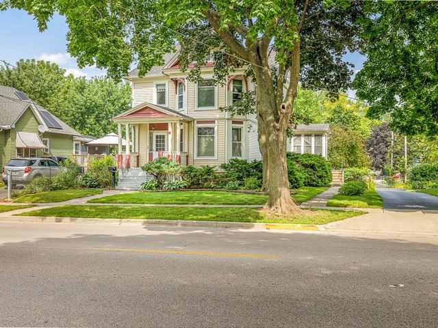 924 Pearl St, Belvidere, IL 61008