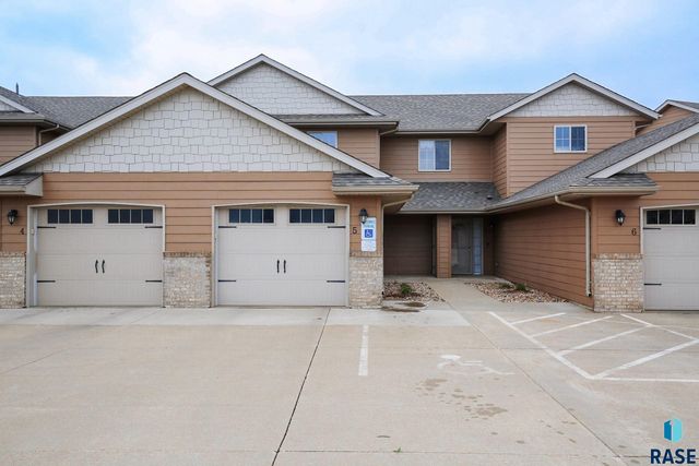 8801 W  32nd St #5, Sioux Falls, SD 57106