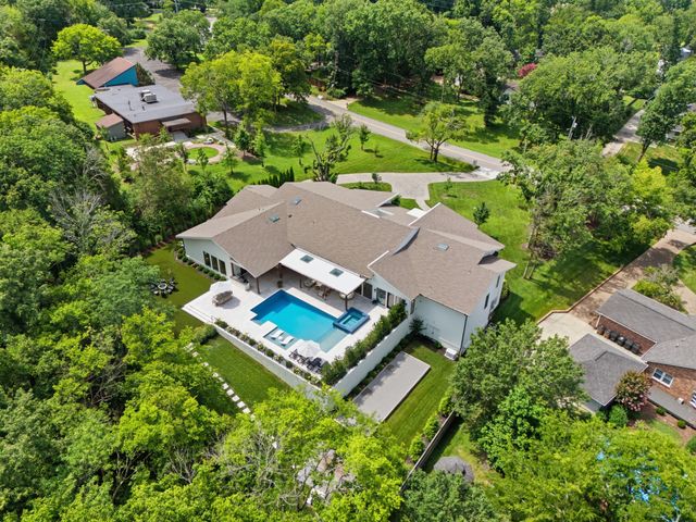 710 Bresslyn Rd, Nashville, TN 37205