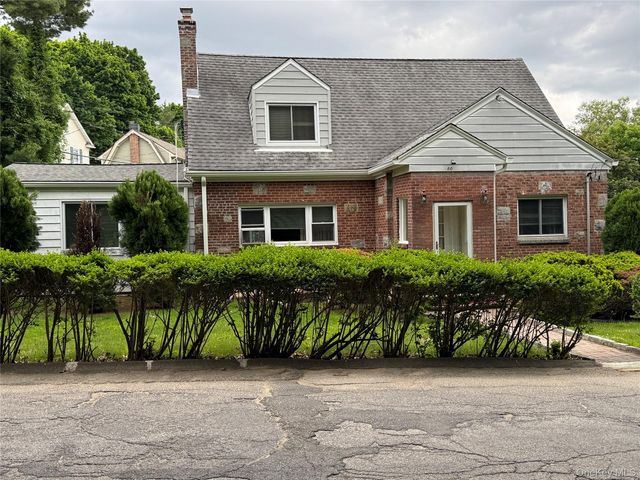 Address Not Disclosed, Yonkers, NY 10701