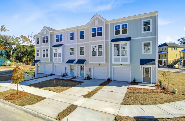 415 Caledon Ct, Johns Island, SC 29455