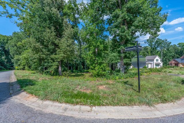 645 Breckenwood Dr, Spartanburg, SC 29301
