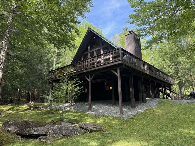125 Valley View Road, East Dover, VT 05341