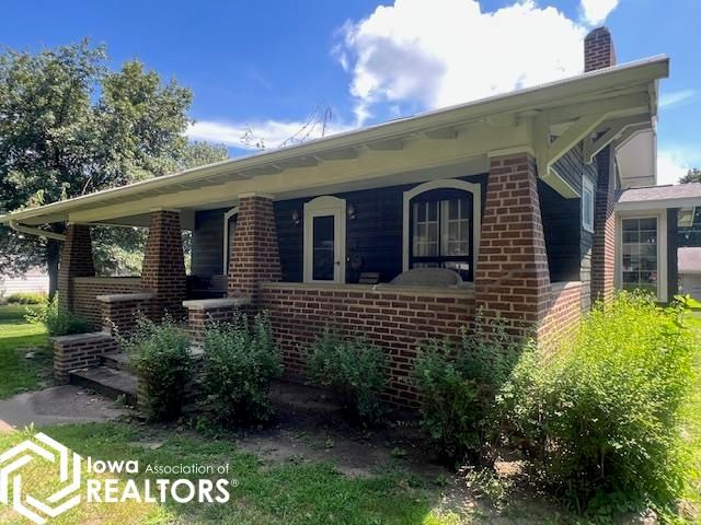 402 N  Clark St, Winfield, IA 52659