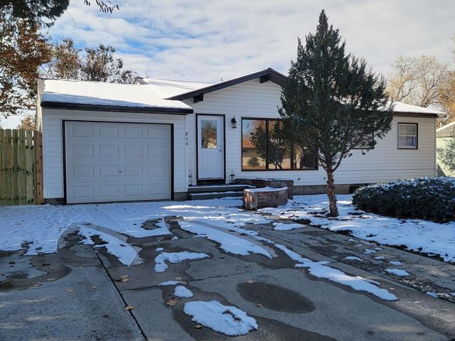 816 16th St S, Worland, WY 82401