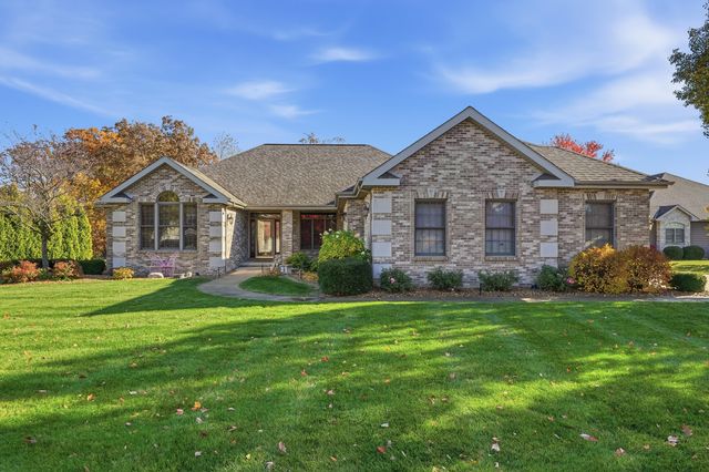 1135 Mary Ellen Dr, Crown Point, IN 46307