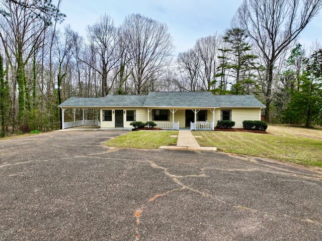 28 Feather Dr, Thomasville, AL 36784