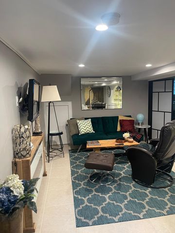 3830 Warren St   NW #2, Washington, DC 20016
