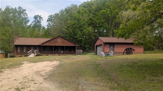 2141 Phibbs Rd, Elon, NC 27244